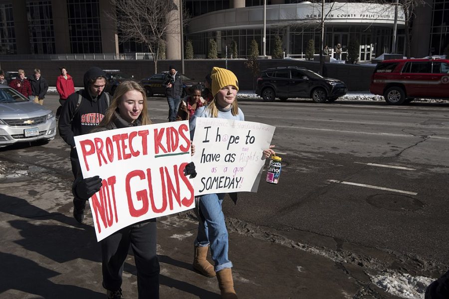 High+school+student+protest+march+against+gun+violence+and+for+gun+law+reform.