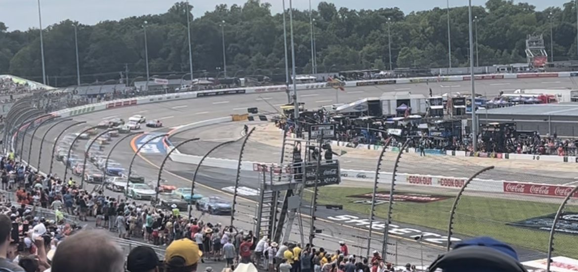The NASCAR Cup Series field gets racing at the 2023 Cook Out 400. Photo courtesy of Matthew Gresham. 