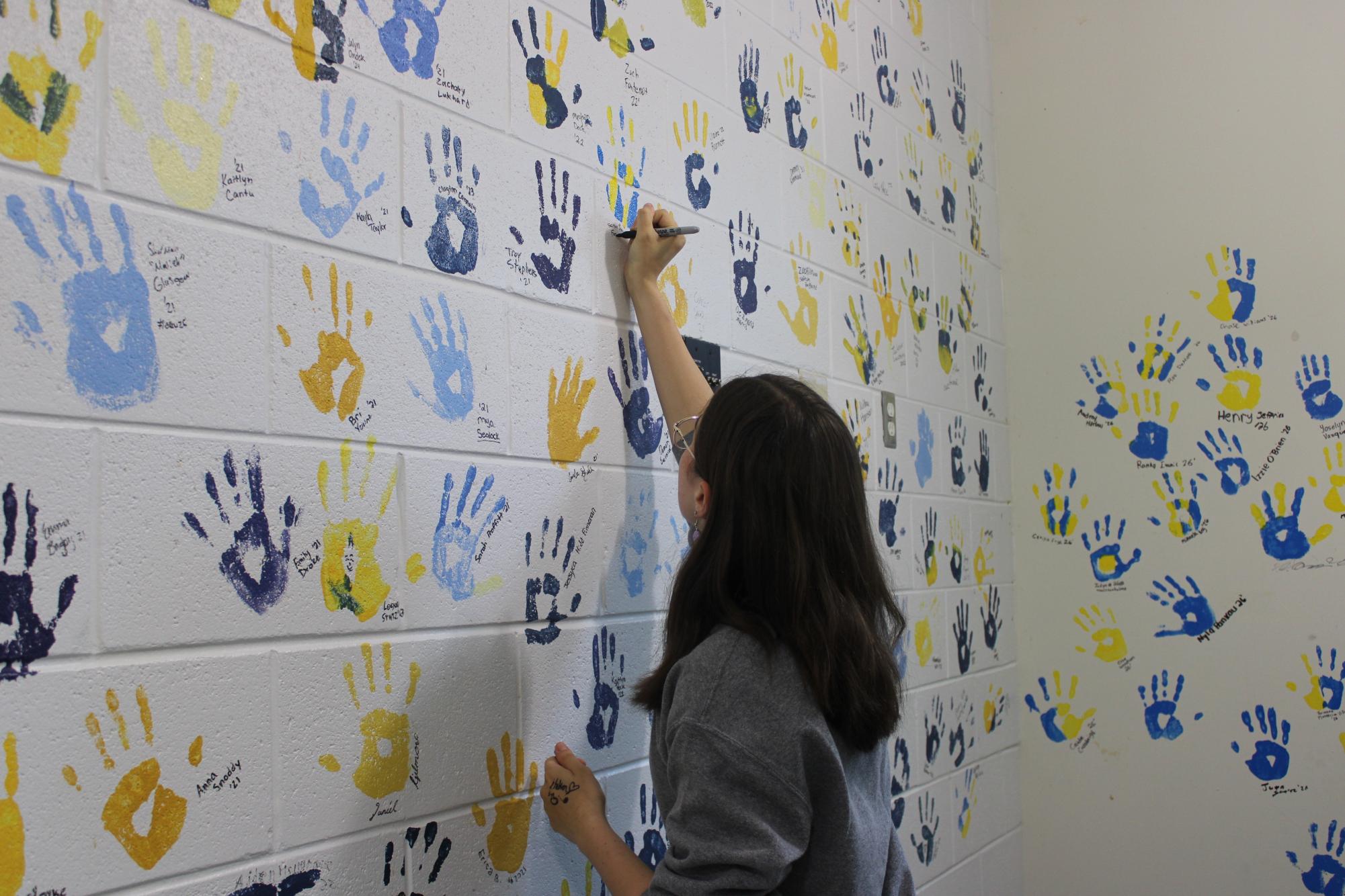 An Hour in... Senior Hand Prints